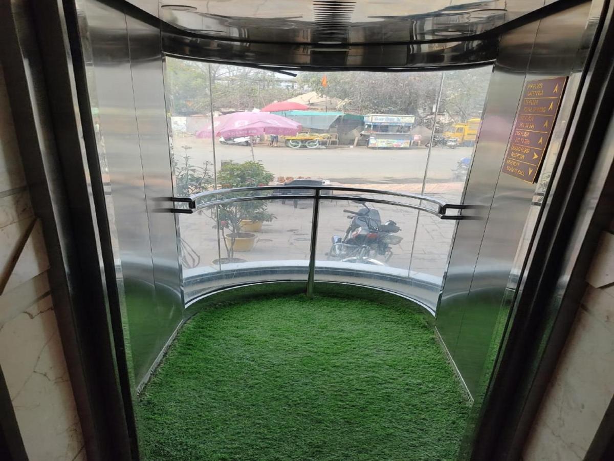 Hotel Rose Gold Ahmednagar Bagian luar foto