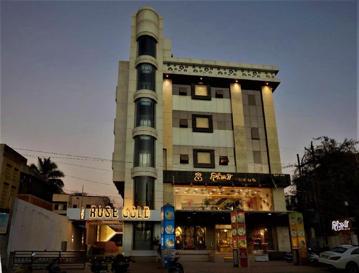Hotel Rose Gold Ahmednagar Bagian luar foto